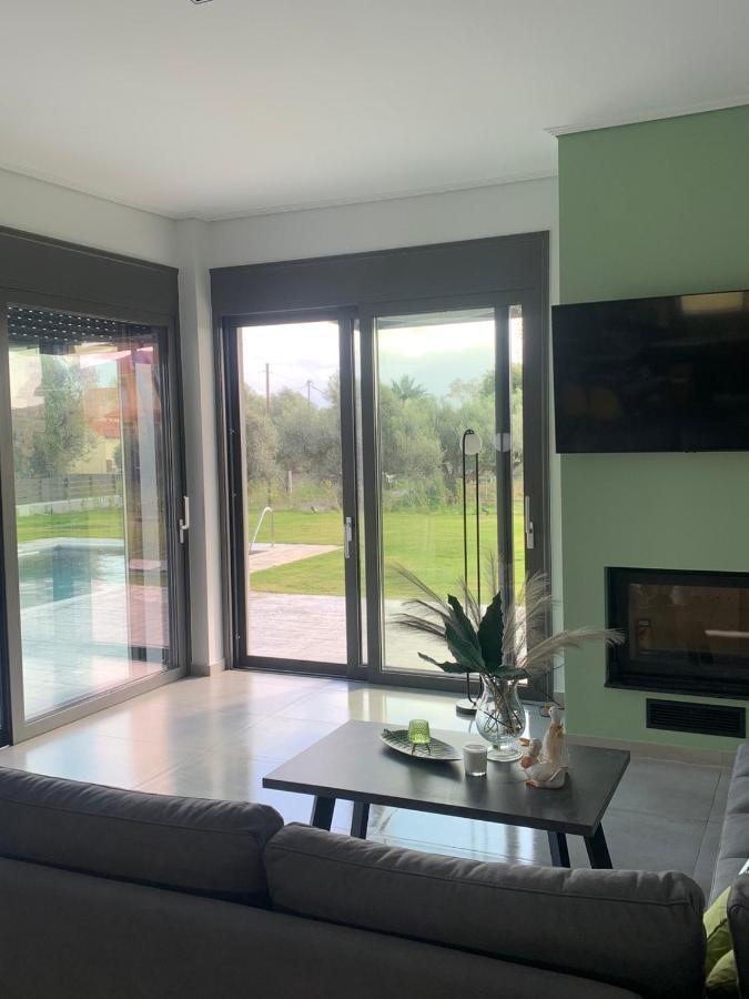 Nostos Luxury Villas With Private Pool In Nafpaktos Luaran gambar