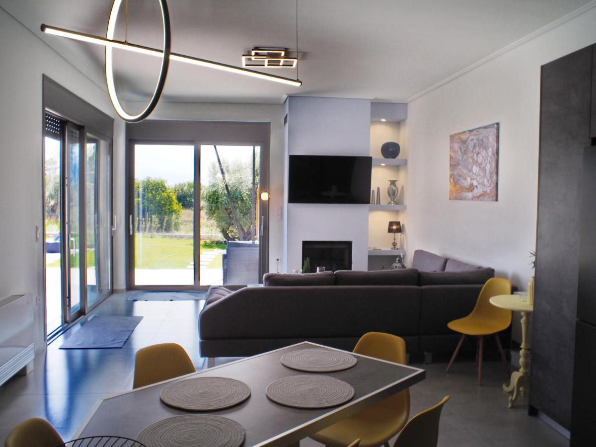 Nostos Luxury Villas With Private Pool In Nafpaktos Luaran gambar