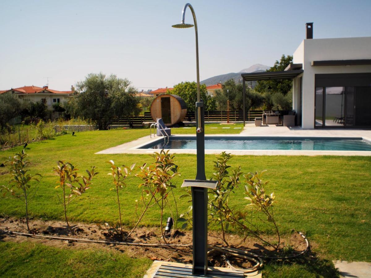 Nostos Luxury Villas With Private Pool In Nafpaktos Luaran gambar