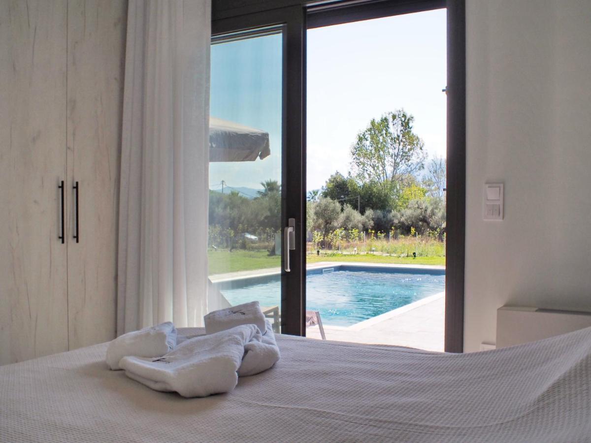 Nostos Luxury Villas With Private Pool In Nafpaktos Luaran gambar