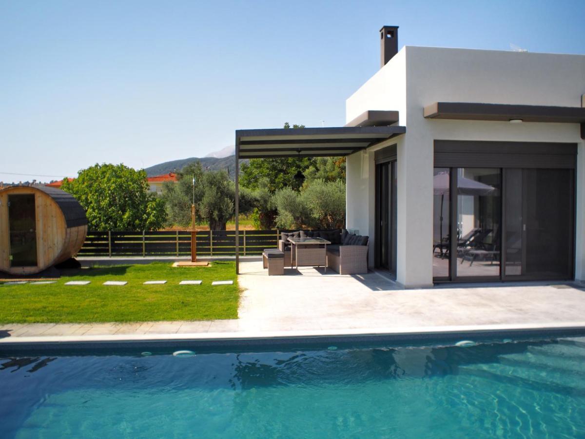 Nostos Luxury Villas With Private Pool In Nafpaktos Luaran gambar