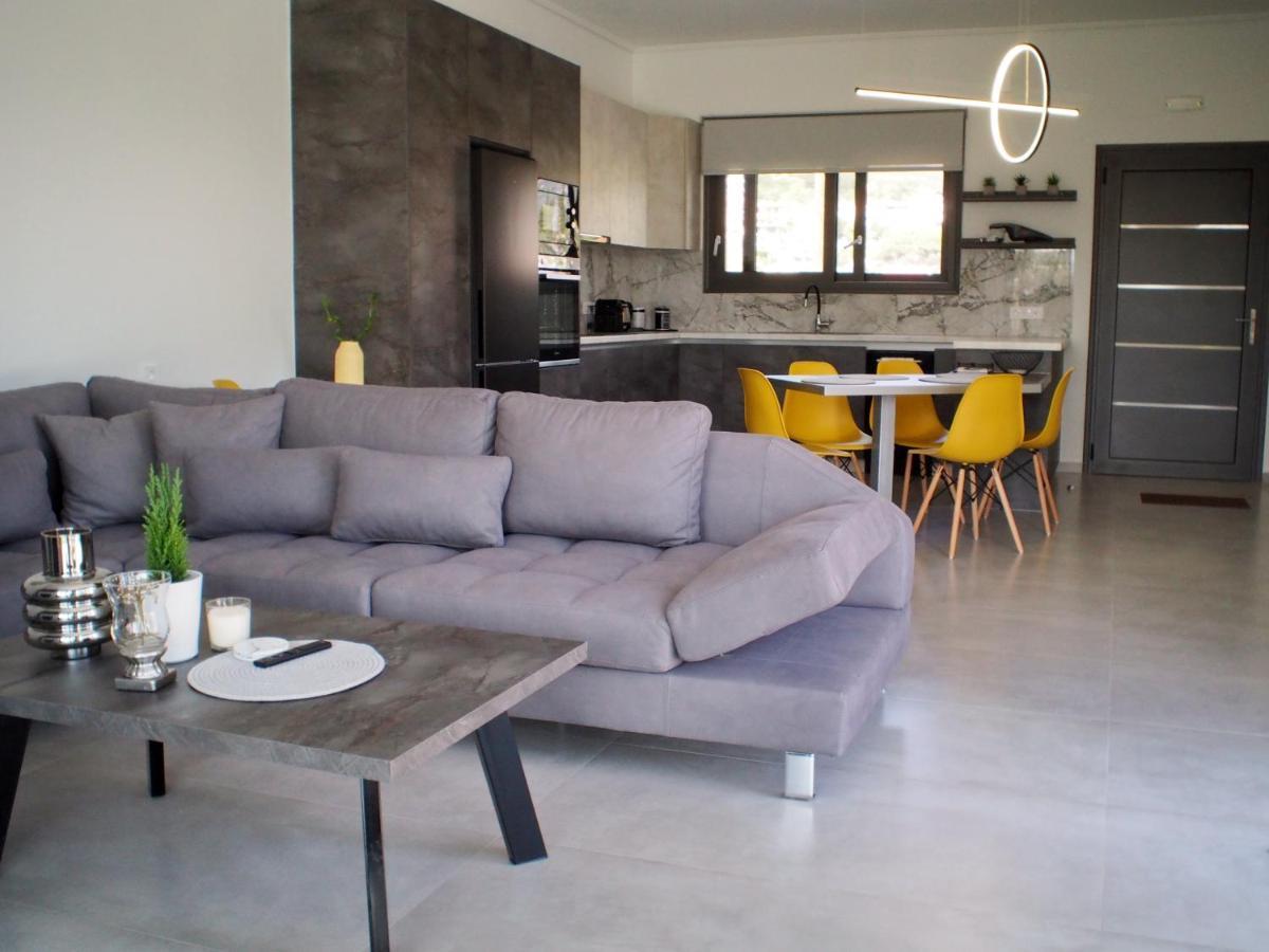 Nostos Luxury Villas With Private Pool In Nafpaktos Luaran gambar